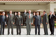 220px-vladimir_putin_at_g8_summit_2000-4